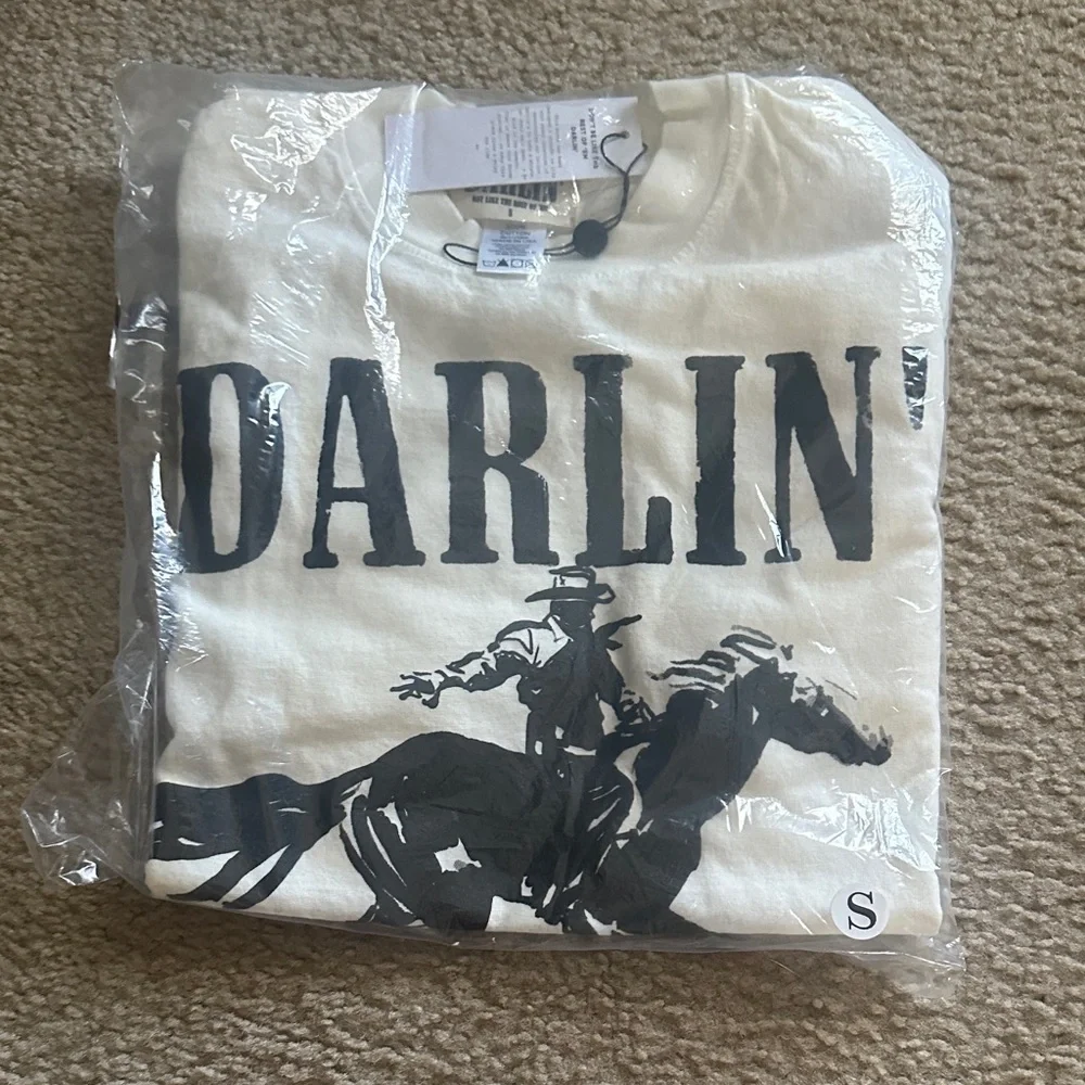 New! Darlin’ HORSEMAN LONG SLEEVE -
IVORY S - Picture 2 of 3